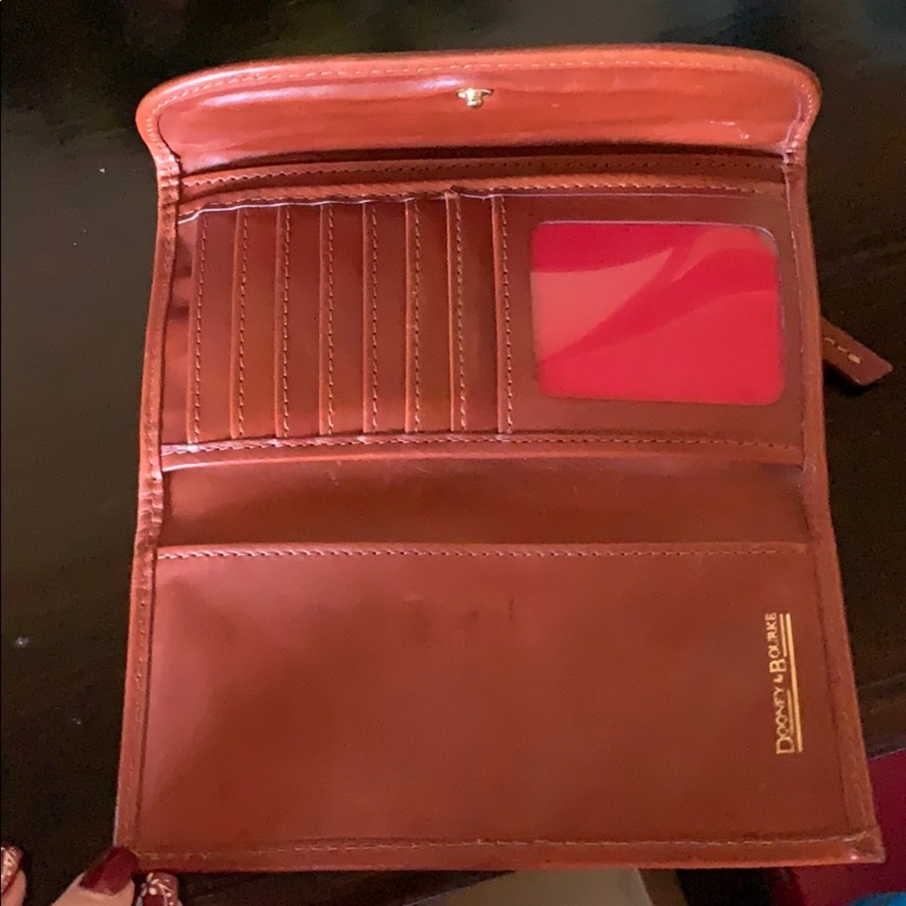 Dooney & Bourke pebble grain wallet